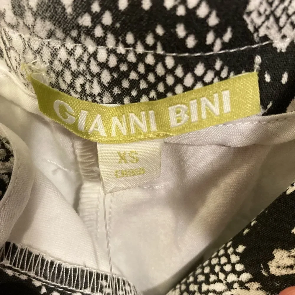 NWT Gianni Bini Python Print Wide Leg Cropped Pants - Picture 6 of 10